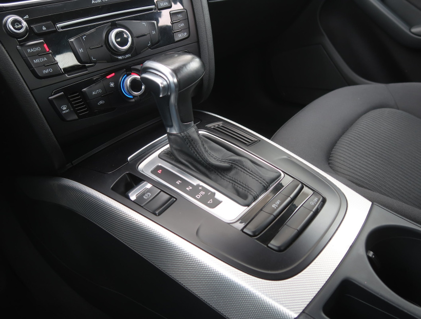 Audi A4, 2015
