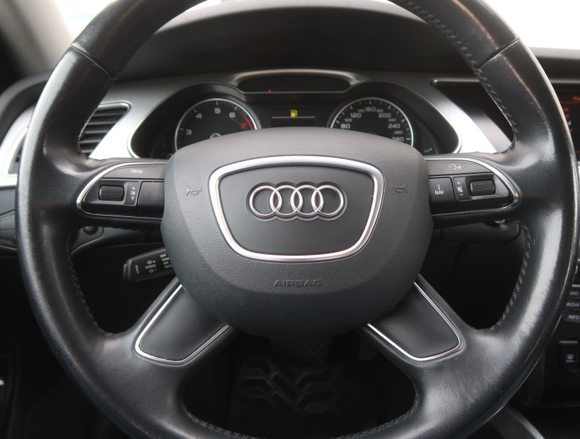 Audi A4, 2015