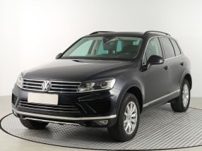 Volkswagen Touareg - 2015