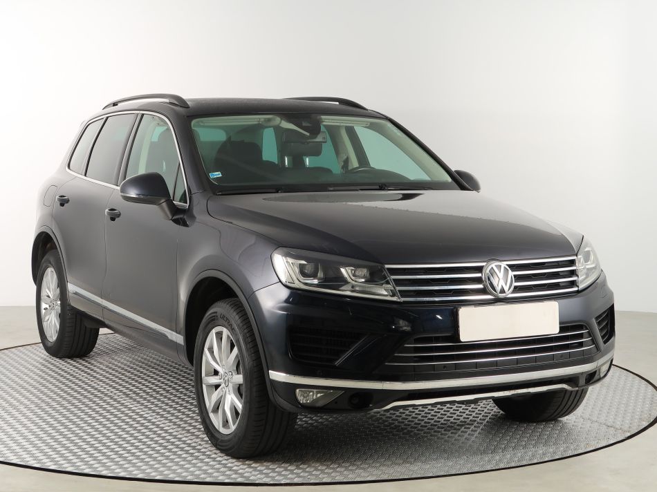 Volkswagen Touareg - 2015