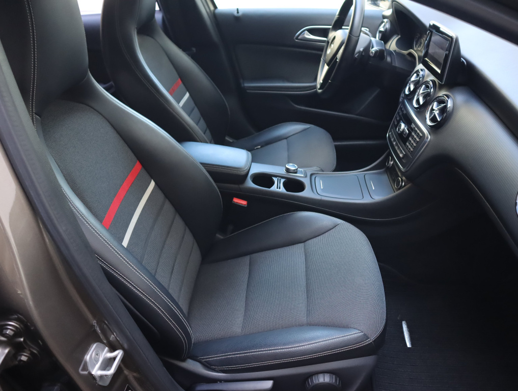 Mercedes-Benz A