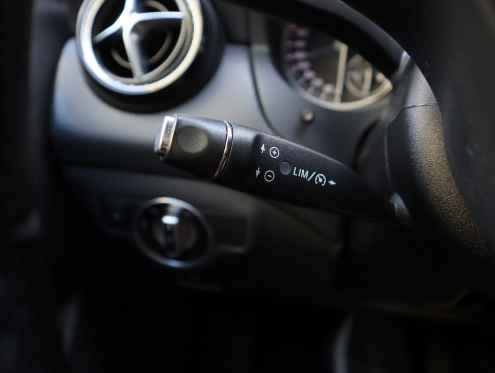 Mercedes-Benz A