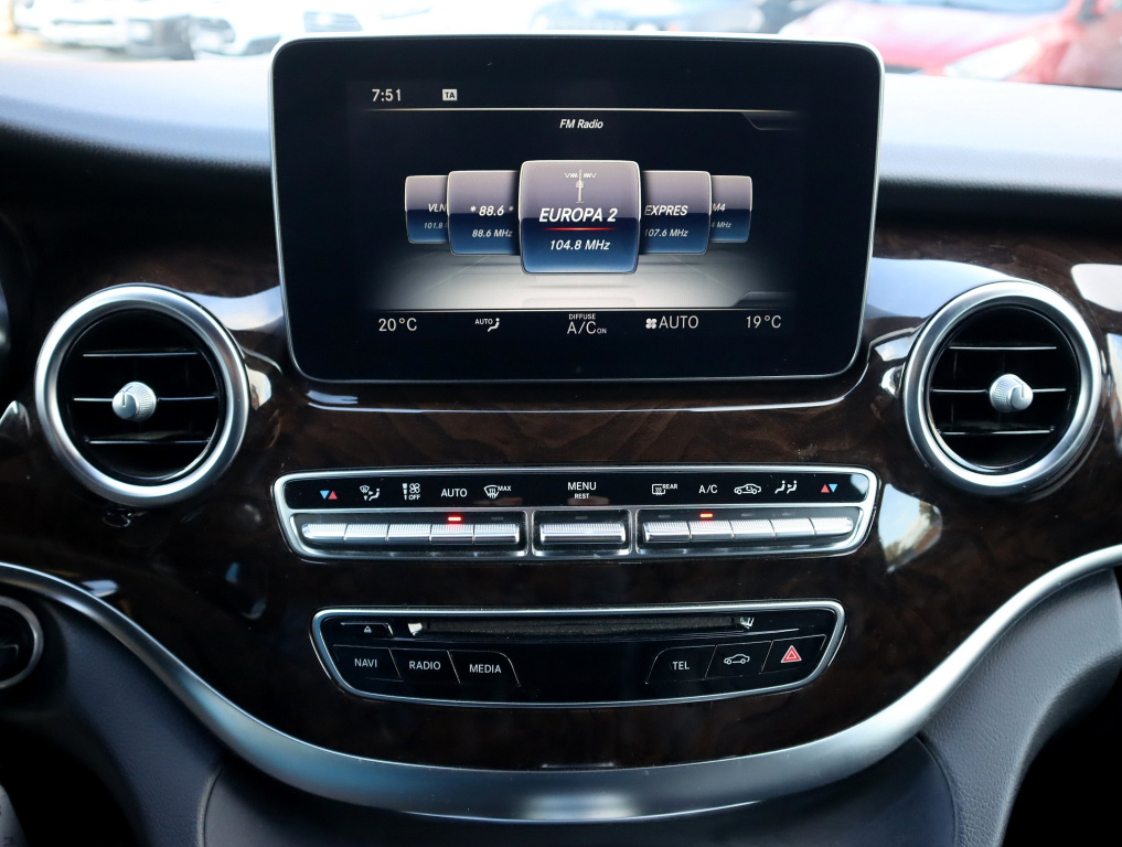 Mercedes-Benz V