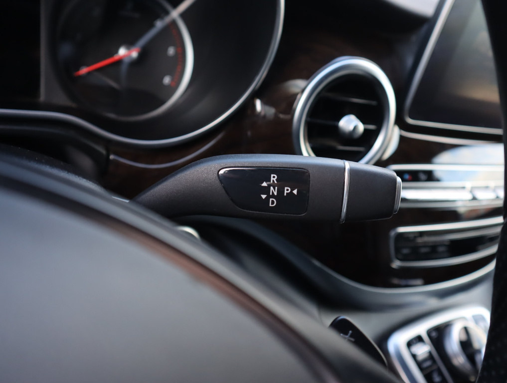 Mercedes-Benz V