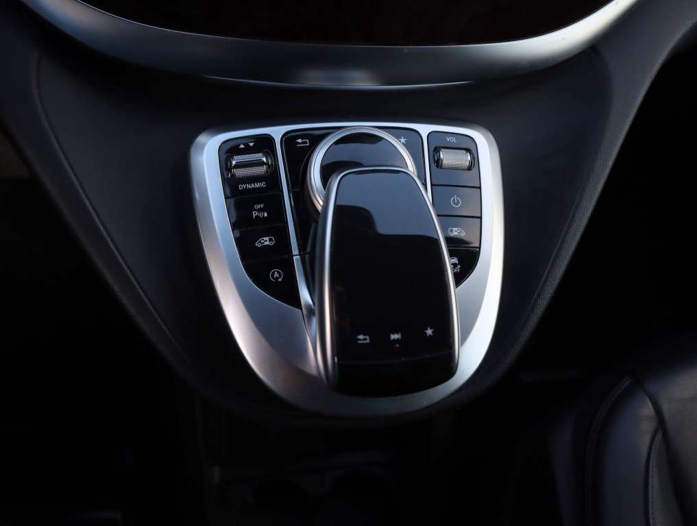 Mercedes-Benz V