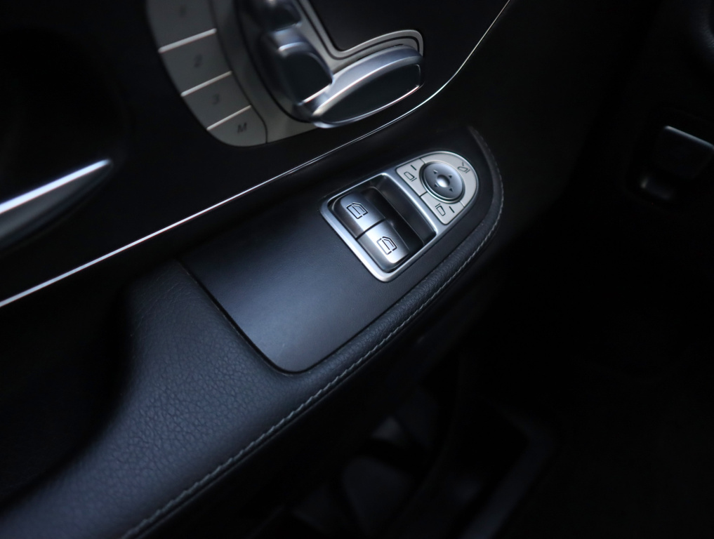 Mercedes-Benz V
