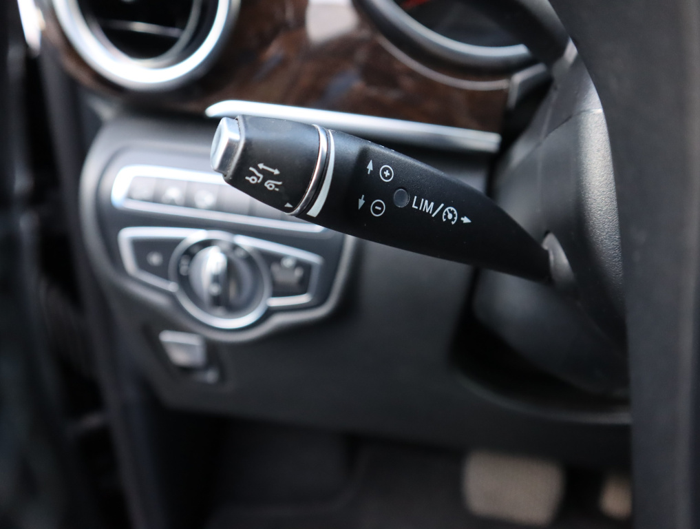 Mercedes-Benz V