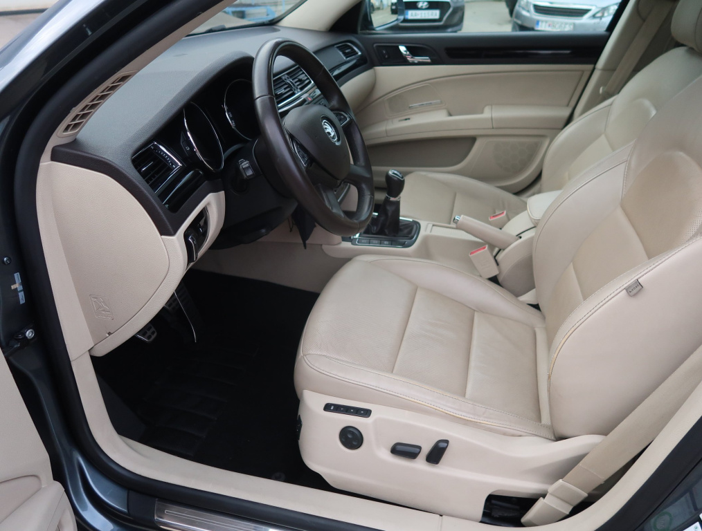 Škoda Superb