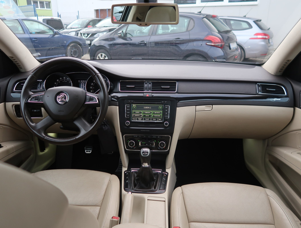 Škoda Superb