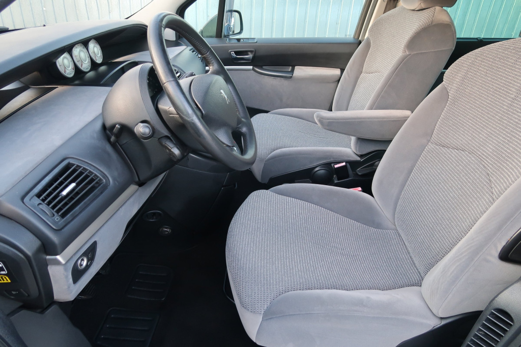 Peugeot 807