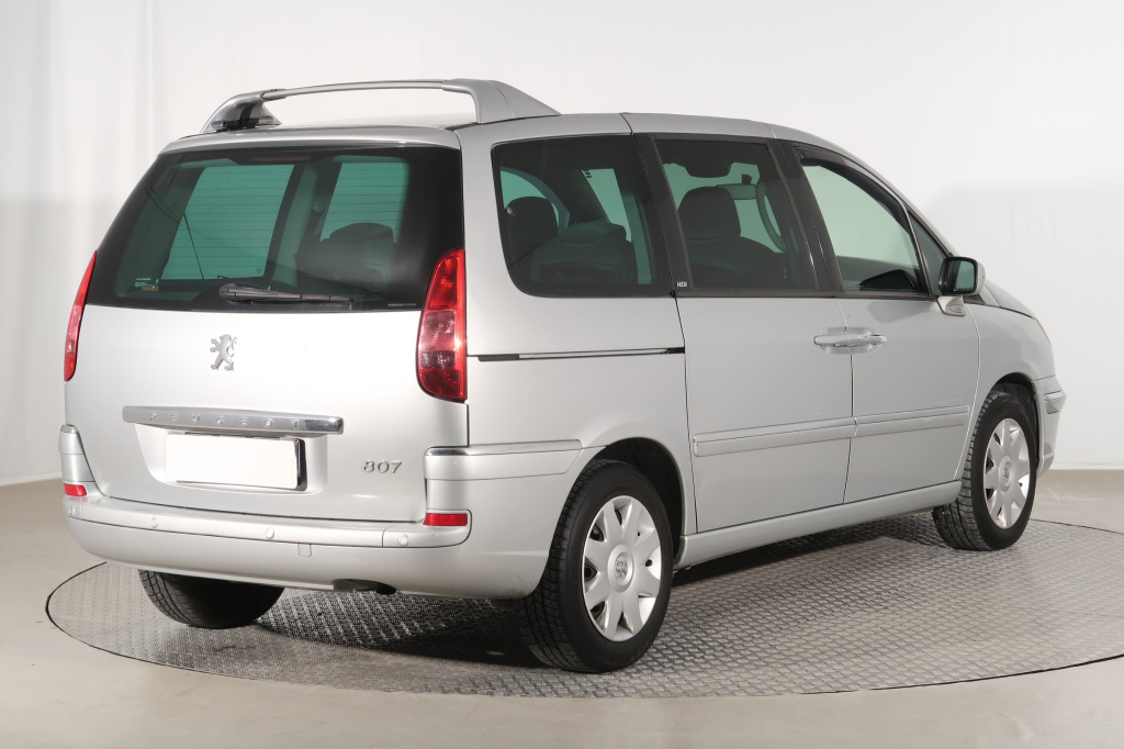 Peugeot 807