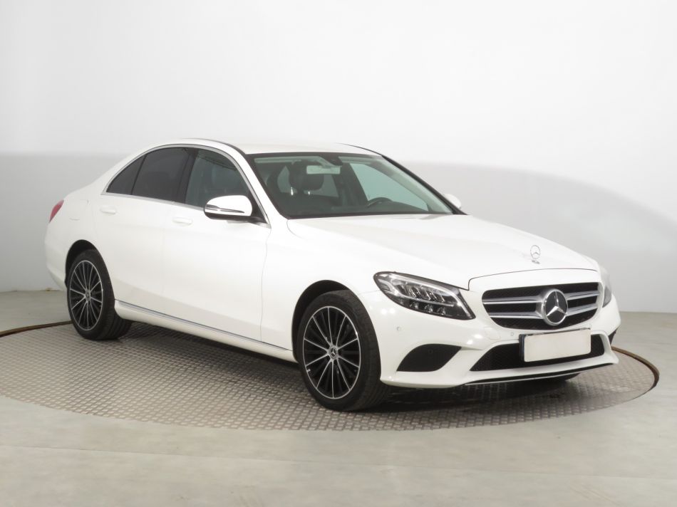 Mercedes-Benz C - 2020