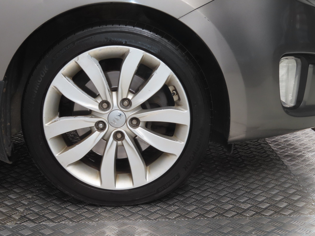 Kia Carens