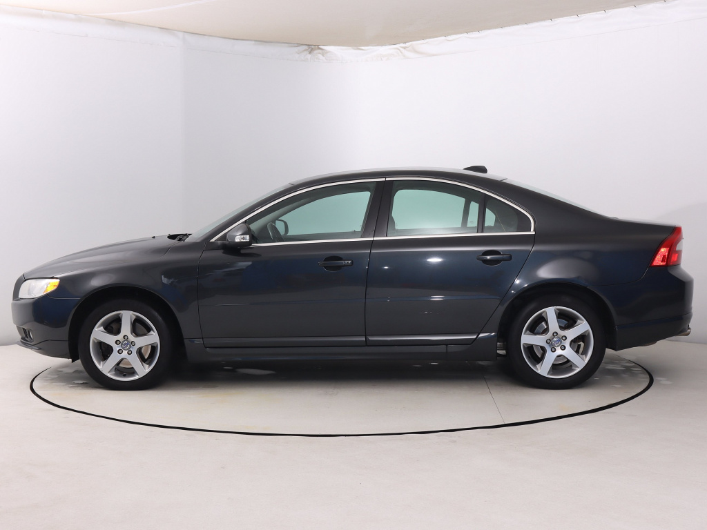 Volvo S80