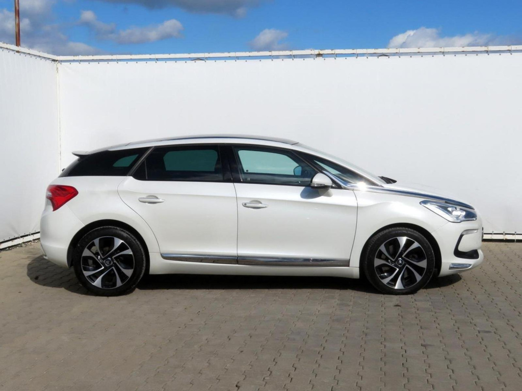 Citroen DS5
