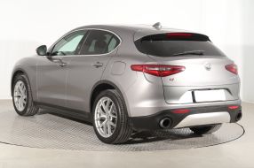 Alfa Romeo Stelvio - 2017