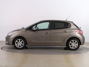 Peugeot 208 - 2014