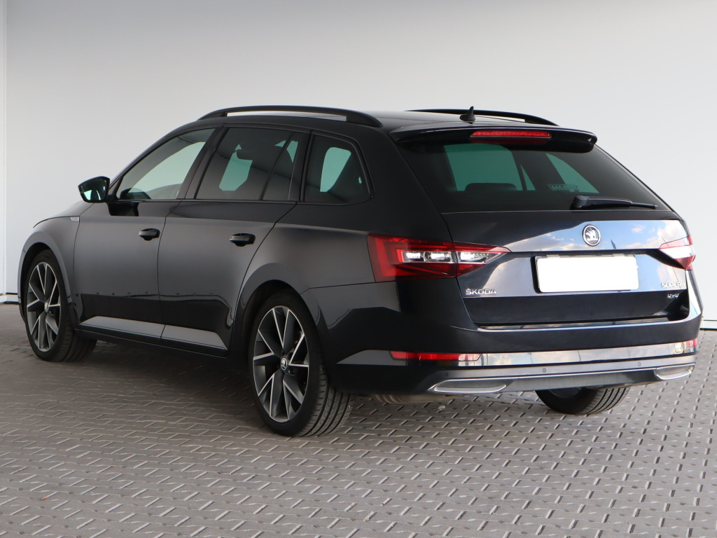 Škoda Superb