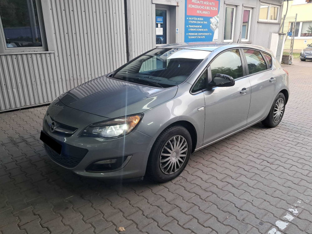 Opel Astra 2013