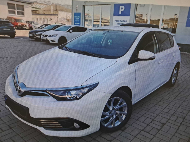Toyota Auris 2016