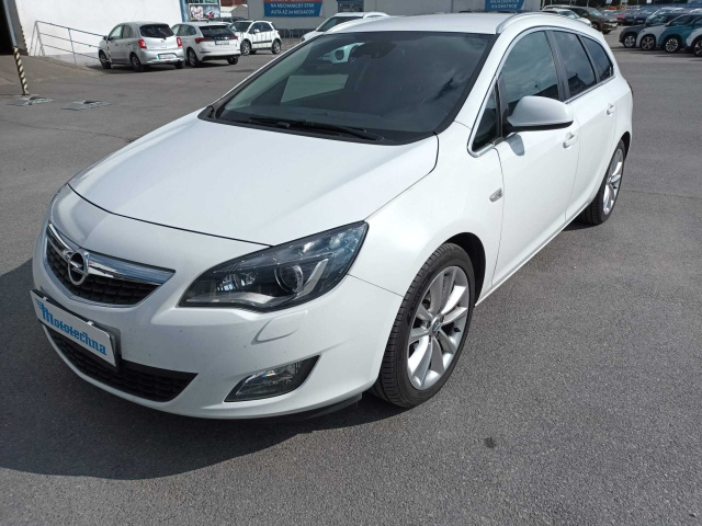 Opel Astra 2012
