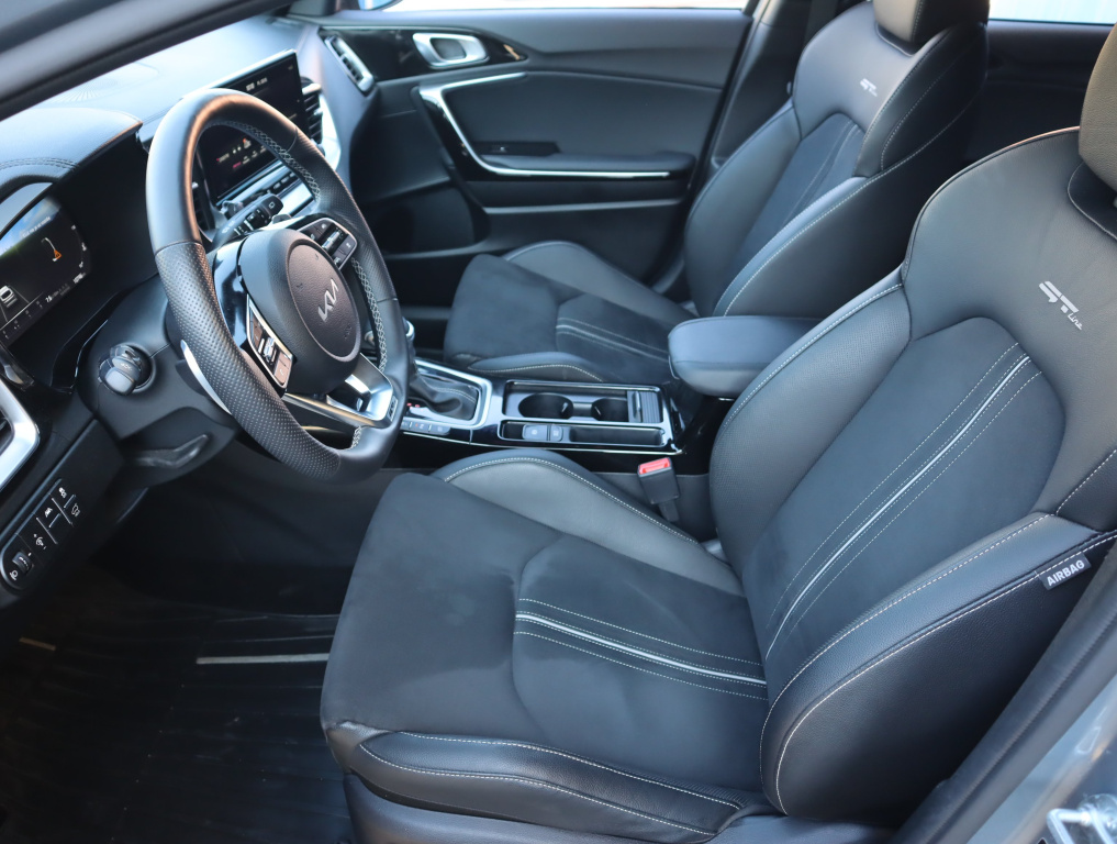 Kia ProCeed