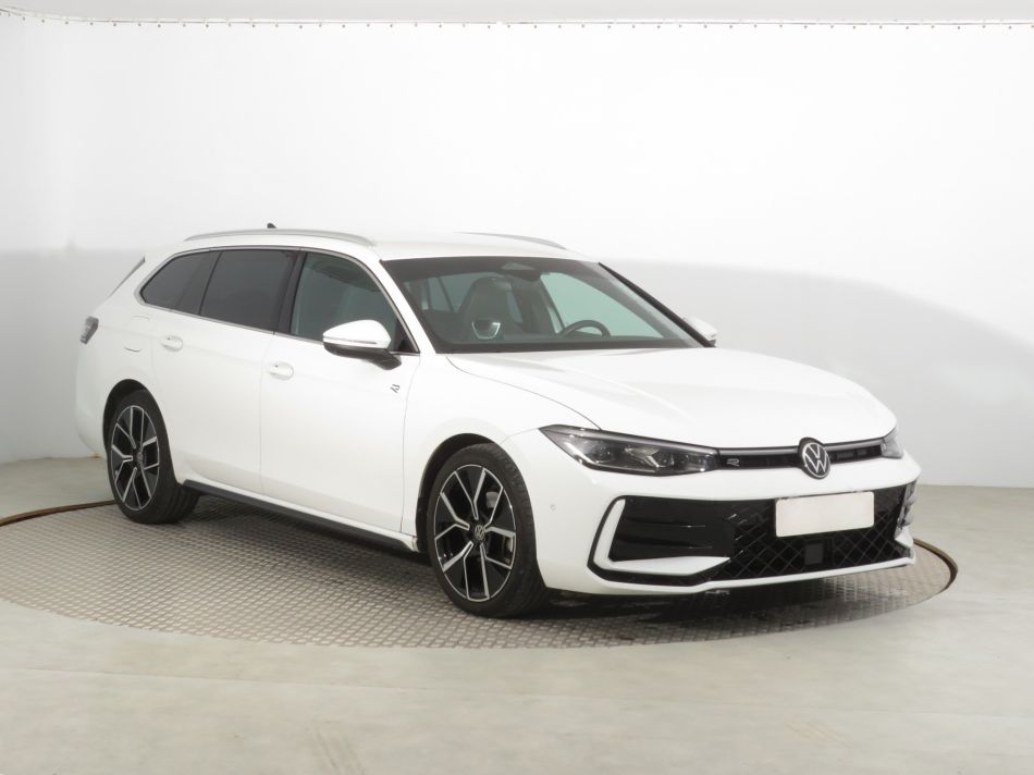 Volkswagen Passat - 2024