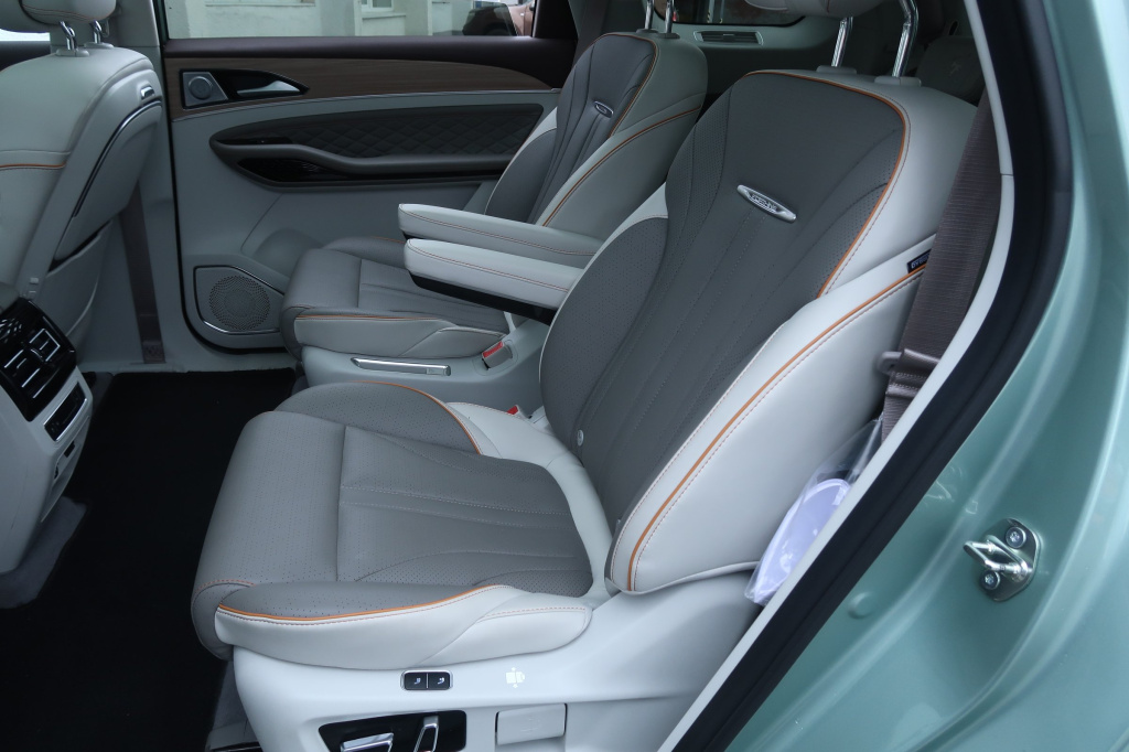 Dongfeng U-Tour