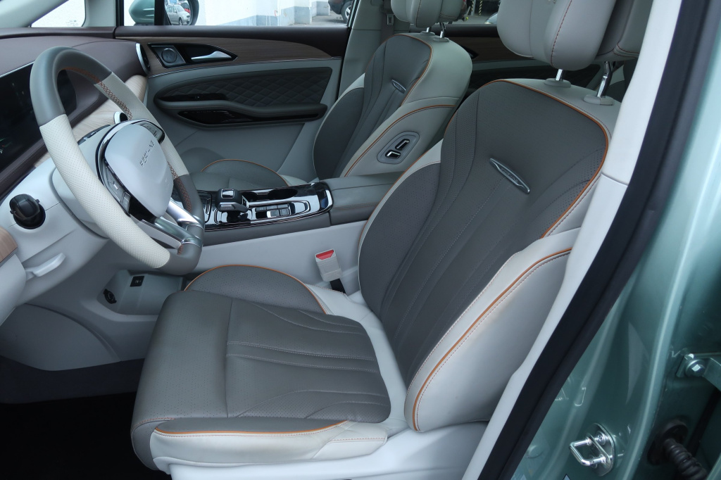 Dongfeng U-Tour