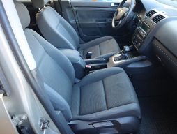 Volkswagen Golf 2004