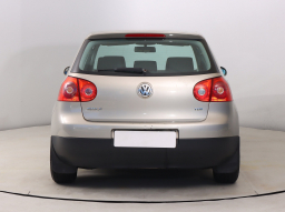 Volkswagen Golf 2004