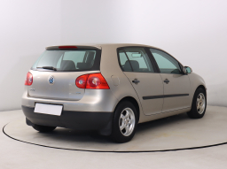 Volkswagen Golf 2004