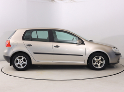 Volkswagen Golf 2004