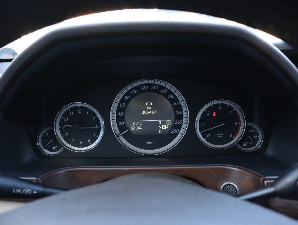 Mercedes-Benz E