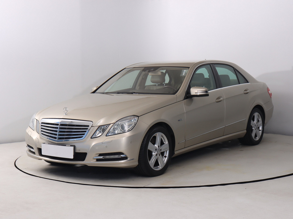Mercedes-Benz E