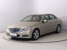 Mercedes-Benz E - 2010