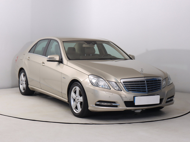 Mercedes-Benz E 2010