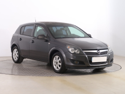 Opel Astra 2011