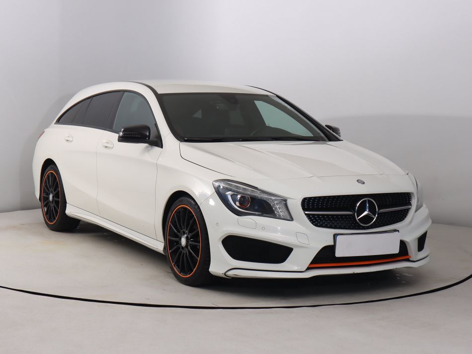 Mercedes-Benz CLA - 2015