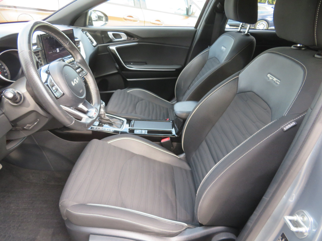 Kia ProCeed