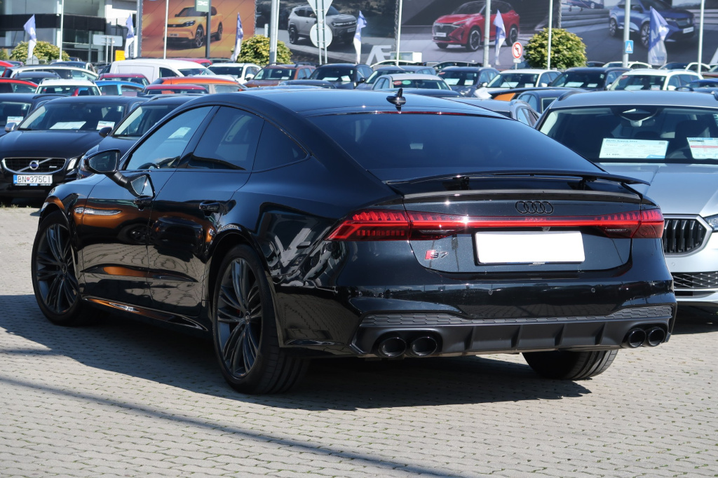 Audi S7