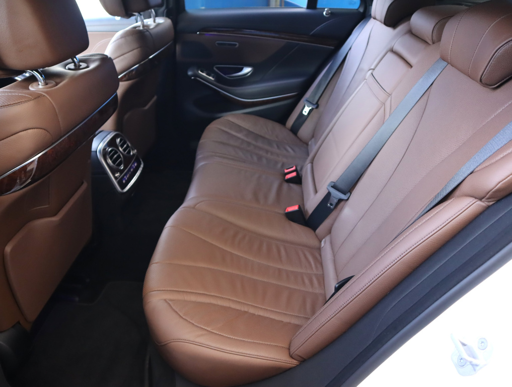 Mercedes-Benz S