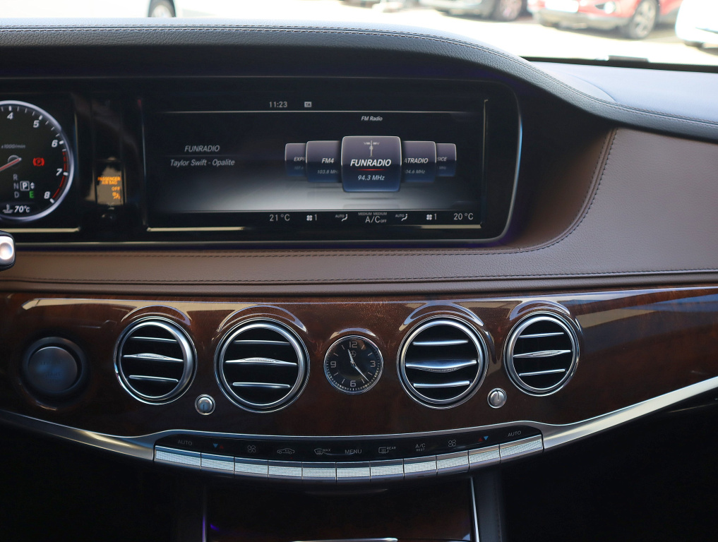 Mercedes-Benz S