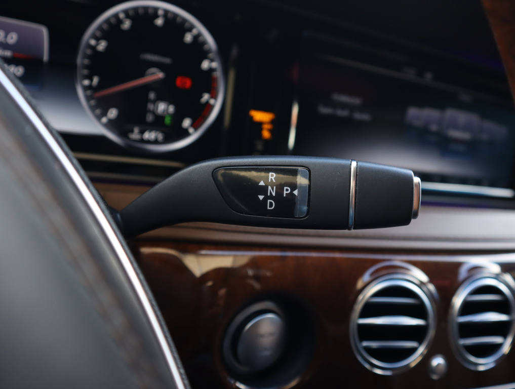 Mercedes-Benz S