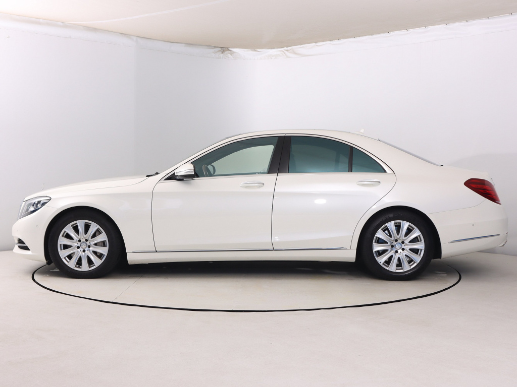 Mercedes-Benz S
