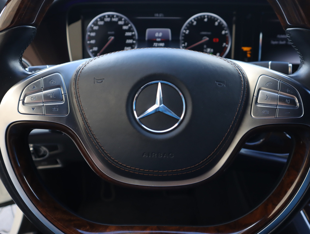 Mercedes-Benz S