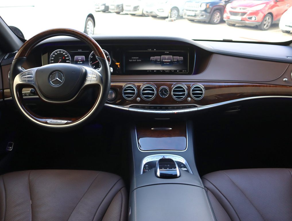 Mercedes-Benz S