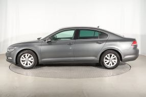 Volkswagen Passat - 2016