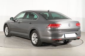 Volkswagen Passat - 2016
