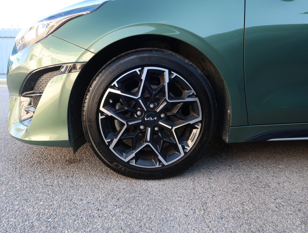 Kia ProCeed